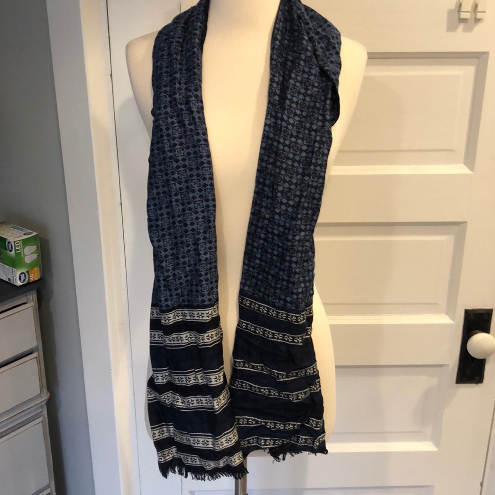 Blue scarf